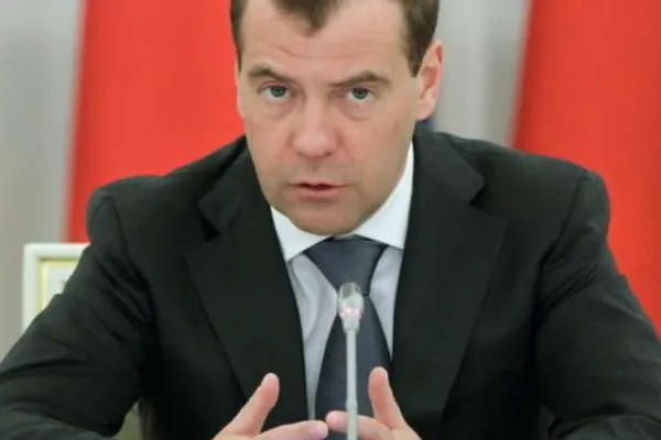 Medvedev: Rusia nu va negocia pacea până când Ucraina nu o imploră în genunchi