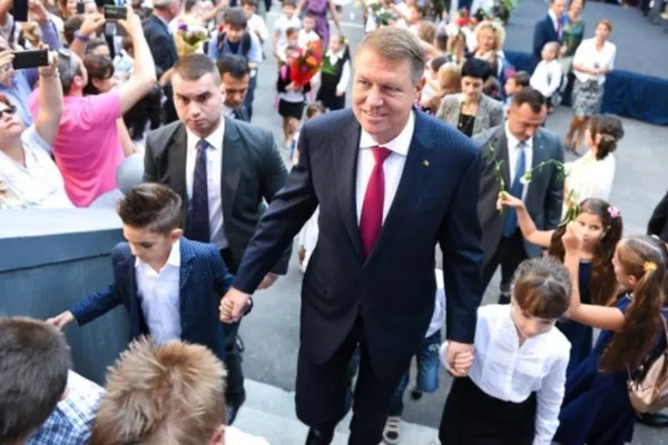 De ce se întâlnște Iohannis cu trei miniștri din Guvernul Orban