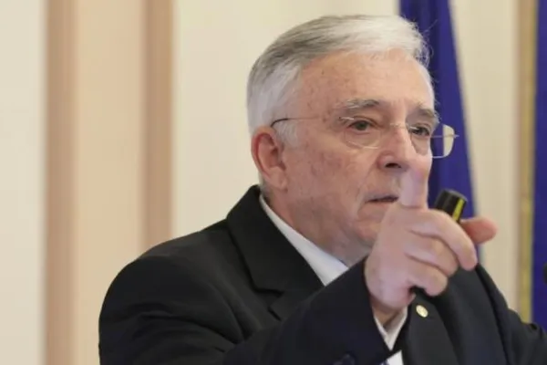 Mugur Isărescu, guvernator BNR prezintă vineri Raportul trimestrial asupra inflației