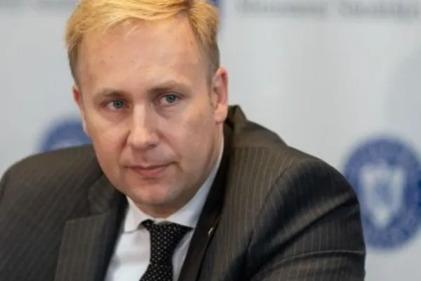 Fostul fotomodel Andrei Baciu și-a asumat Ordonanța pe Sănătate în locul ministrului