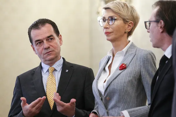 Cîțu îl susține pe Orban și dă vina pe PSD că nu a găsit surse de finanțare pentru creșterea alocațiilor și pensiilor