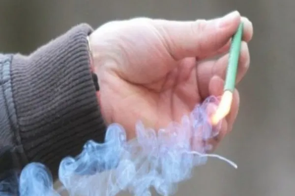 Peste 20 de apeluri pe minut la 112, de Anul Nou. Sute de oameni au anunțat accidente provocate de artificii și petarde