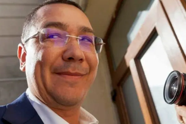 SURSE: Ponta ar fi plecat înainte de a intra în emisiunea ,,100%" de la Realitatea Plus după ce ar fi fost sunat de un fost șef SIE