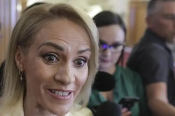 Firea, supărată că Guvernul nu dă bani Primăriei: Trăim ca-n grotă în București! N-avem voie concerte!