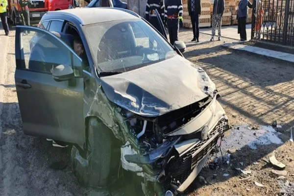 Accident grav, în jud. Vaslui: o victimă, patru mașini făcute praf