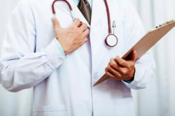 Un medic bârlădean, venit din Italia, plasat în carantină