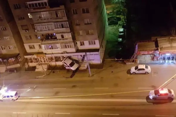 Accident spectaculos, în Focșani: a intrat cu mașina într-un magazin. Cine era șoferul