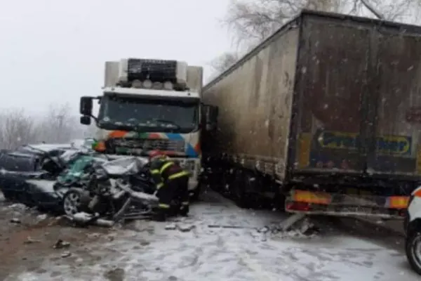 Tragic accident rutier, în Fălticeni: șase răniți, între care doi copii