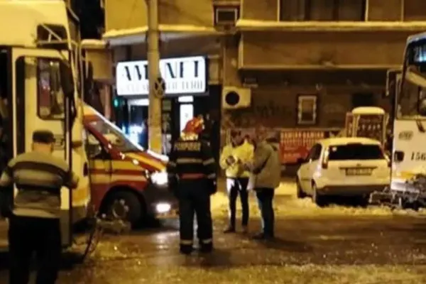 Accident grav, în Capitală. Două tramvaie s-au ciocnit: mai multe victime