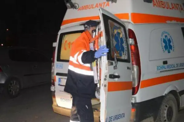 Mașină de poliție lovită de autobuz, în Capitală! Cum se simt polițiștii accidentați