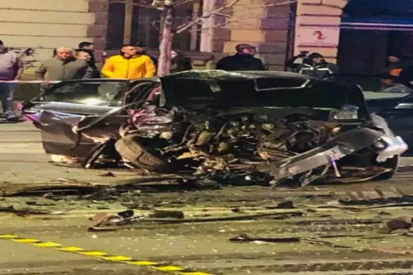 Accident mortal, în centrul Clujului, provocat de un şofer beat. O maşină a luat foc
