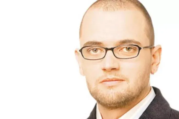 Spectacol pe piața media: Oreste Teodorescu va modera "Jocuri de putere", la Realitatea PLUS