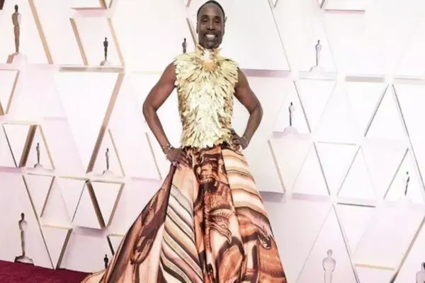 Billy Porter și povestea rochiei cu pene de aur de la Premiile Oscar