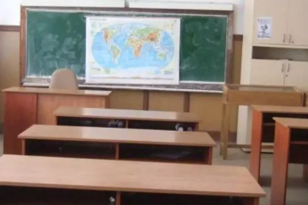 Reprezentanții elevilor, părinților si sindicatelor din Educație cer Guvernului să modifice ordinul cu regulile anti-COVID-19