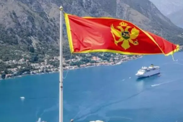 6 diplomați ruși și zeci de cetățeni ruși, expulzați din Muntenegru. Moscova acuză un "complot occidental"