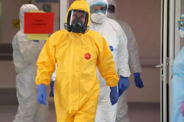Un doctor care s-a întâlnit cu Vladimir Putin, confirmat cu Covid-19