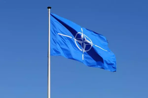 Sediu NATO, vizat de un atac cu bombă. Amplă rețea antisemită și rasistă, destructurată în Italia