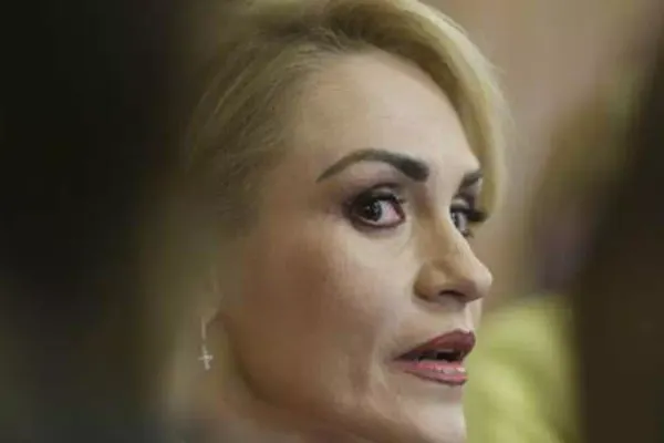 Gabriela Firea, atac la PNL: A pângărit clădirea Guvernului transformând-o în loc de tranzacţii politice murdare