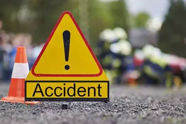 Accident cu un mort și 3 răniți, în jud. Bistrița-Năsăud. Șoferul a adormit la volan