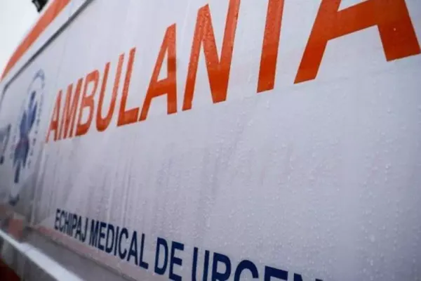 Accident pe calea ferată, în afara localităţii Ocna Sibiului. Conducătorul unui utilaj agricol a fost rănit