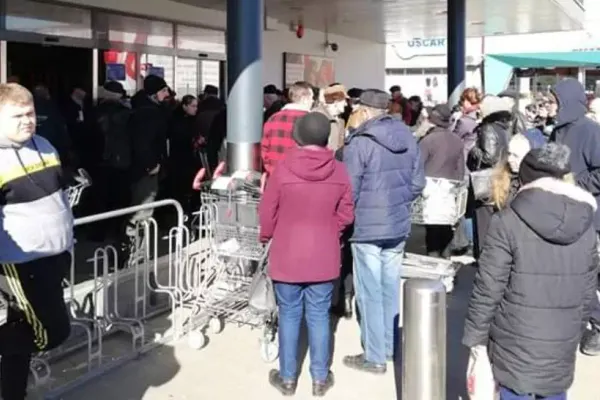 Gabriela Firea, la Realitatea PLUS: „Nu se pune problema închiderii vreunui oraș. Magazinele și farmaciile din Capitală fac față”