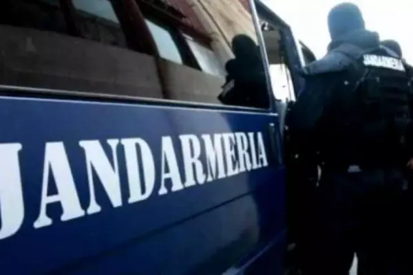 Trei jandarmi au ajuns la spital în urma unui accident rutier