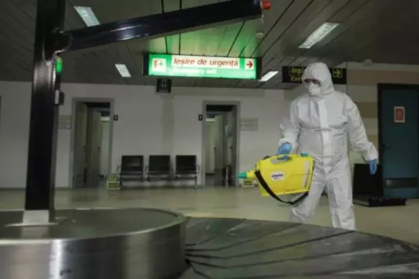 Scandal pe Aeroporul Otopeni: românii întorși din Italia, izolați cu forța