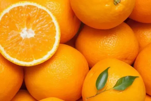 Acest fruct are de 20 de ori mai multă vitamina C decât portocalele. Beneficiile uimitoare pentru sănătate
