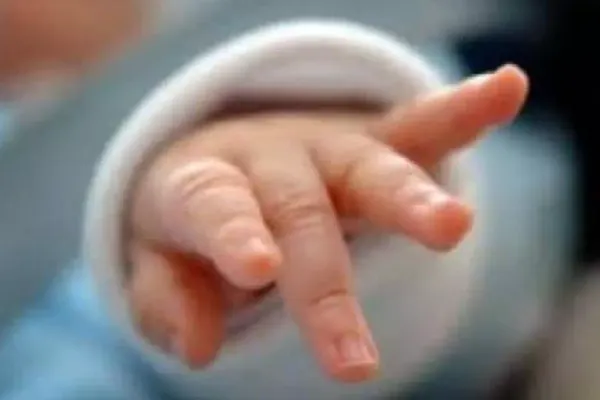 Război la graniță. În timpul infernului, în Ucraina s-au născut peste 4.000 de copii și s-au format aproape tot atâtea noi familii