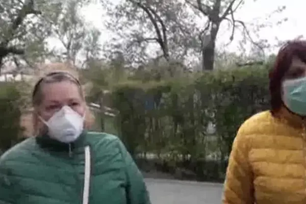 VIDEO Scandal la căminul-focar din Galați: angajații refuză să intre în cămin de teama infectării cu COVID-19