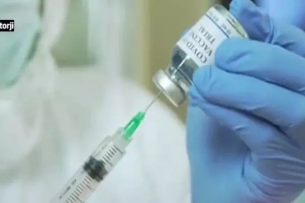 Marea Britanie, SUA și Canada acuză Rusia că încearcă să fure cercetările privind vaccinul și tratamentul COVID-19