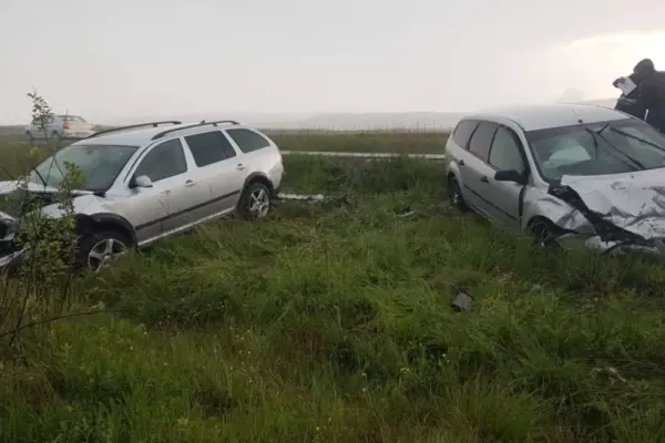 Sibiu: Accident pe DN1, în apropiere de Scoreiu. Patru persoane, rănite