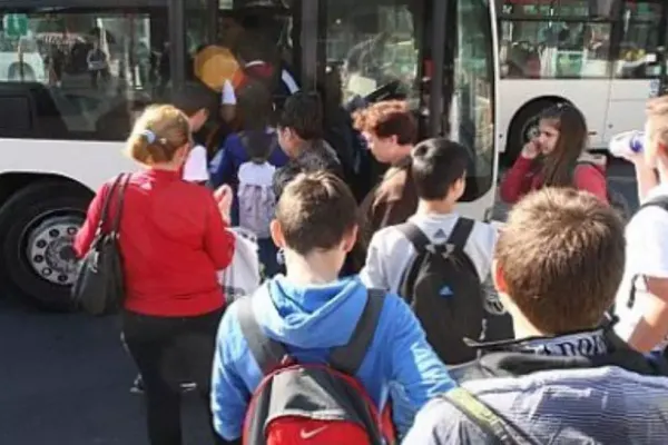 DECIZIE de ultimă oră a Guvernului pentru transportul elevilor