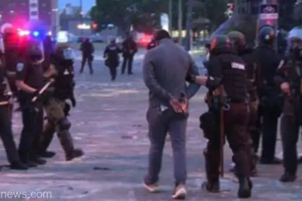 VIDEO - Jurnaliști agresați în timpul protestelor din SUA