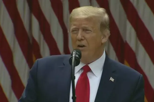 SUA: Trump amenință că scoate ARMATA în stradă! Noi imagini șocante cu haosul de la proteste