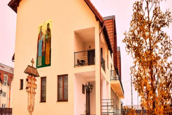 Focar de COVID-19 la un centru de bătrâni din Bistrița-Năsăud! 22 de persoane, dintre care 18 vârstnici, confirmate pozitiv