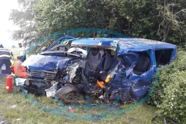 VIDEO Impact nimicitor pe o șosea din Cehia. Un microbuz cu români, spulberat la granița cu Germania: un mort și șapte răniți