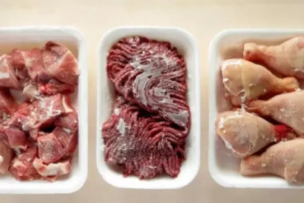 China avertizează asupra pericolului transmiterii noului coronavirus prin alimentele congelate