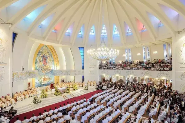 Focar de coronavirus la Catedrala Romano-Catolică din Iaşi, 8 persoane infectate
