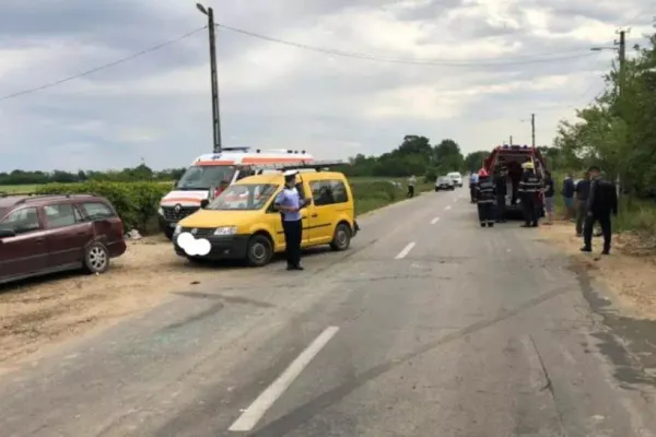 Accident în lanț, în jud. Dâmbovița: un mort, trei mașini distruse