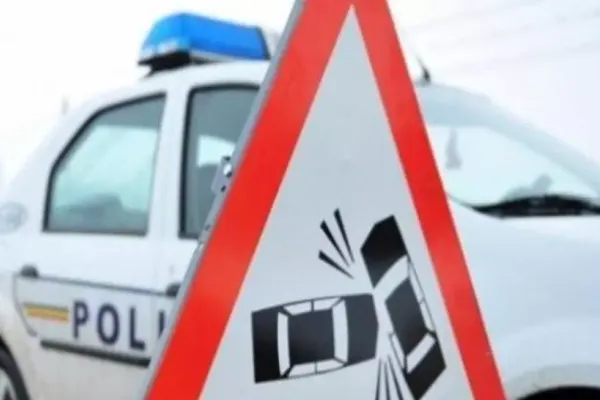 Șofer beat, implicat în producerea unui accident rutier, în Dâmbovița. O persoană rănită