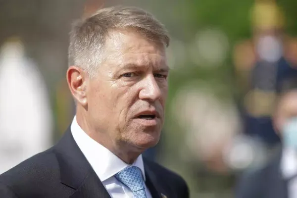 Președintele Iohannis: Guvernul a procedat corect. Circul din Parlament e artificial. PSD vânează voturi