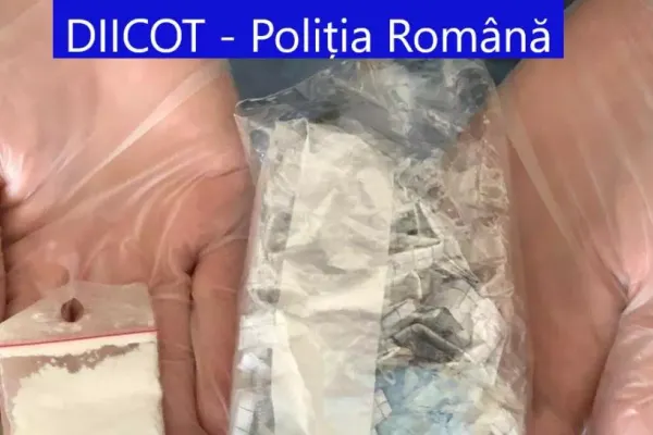 Droguri de MARE risc pe plaja din Vama Veche. 15 persoane au fost depistate și audiate de polițiști