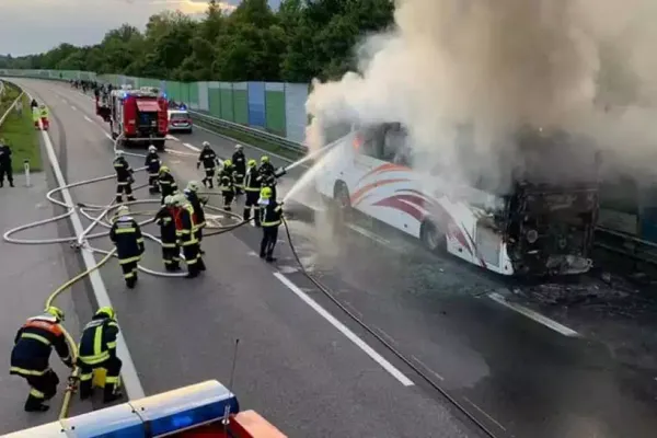 Anunț MAE despre românii implicați în accidentul rutier din Austria, după ce autocarul s-a făcut scrum