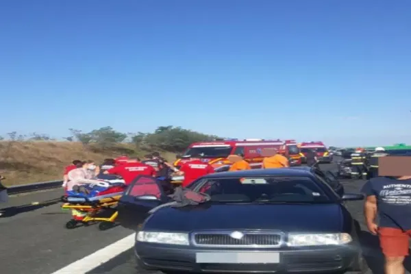 Accident grav pe Autostrada Soarelui: 9 persoane implicate. Două autoturisme s-au ciocnit, iar traficul este restricționat