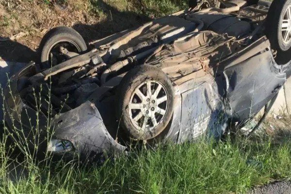 Dolj: Trei persoane rănite într-un accident, la Radovan. Şoferul ar fi încercat să evite un mistreţ