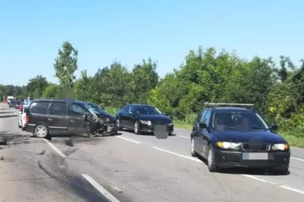 Trei persoane RĂNITE într-un accident GRAV la Coșereni, jud. Ialomița