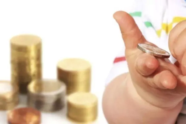 Alocația de stat pentru copii va fi indexată anual cu rata medie a inflației. De astăzi este lege