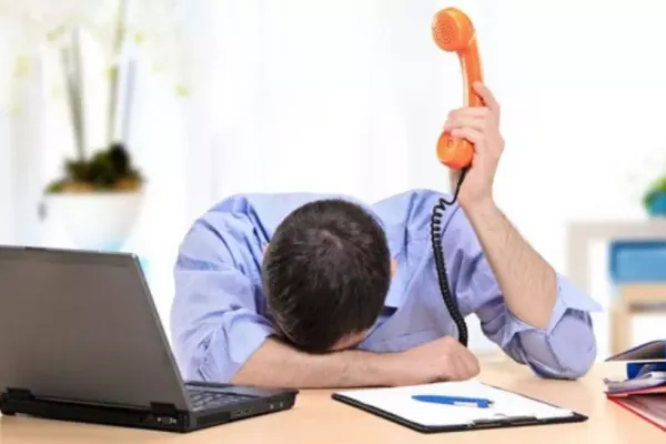 Guvernul vrea să modifice Codul Muncii. Ajutor de la stat pentru telemuncă