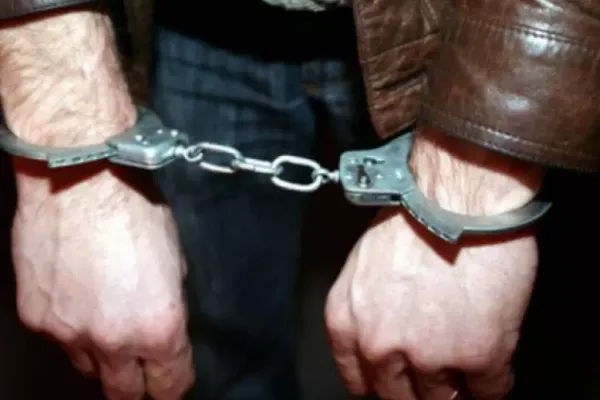Doi minori din Prahova au fost reținuți de polițiști pentru violarea unei fete de 14 ani